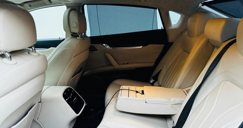 Maserati Quattroporte cena 245000 przebieg: 95000, rok produkcji 2014 z Rzeszów małe 191